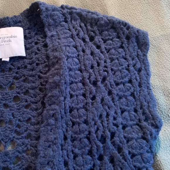 Abercrombie & Fitch navy, short sleeve, open knit sweater.  Size medium - Picture 3 of 7